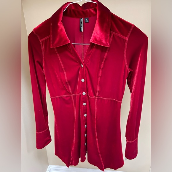 NWT Womans Red Velvet Blazer -by Sno Skins, Size M - Picture 3 of 11